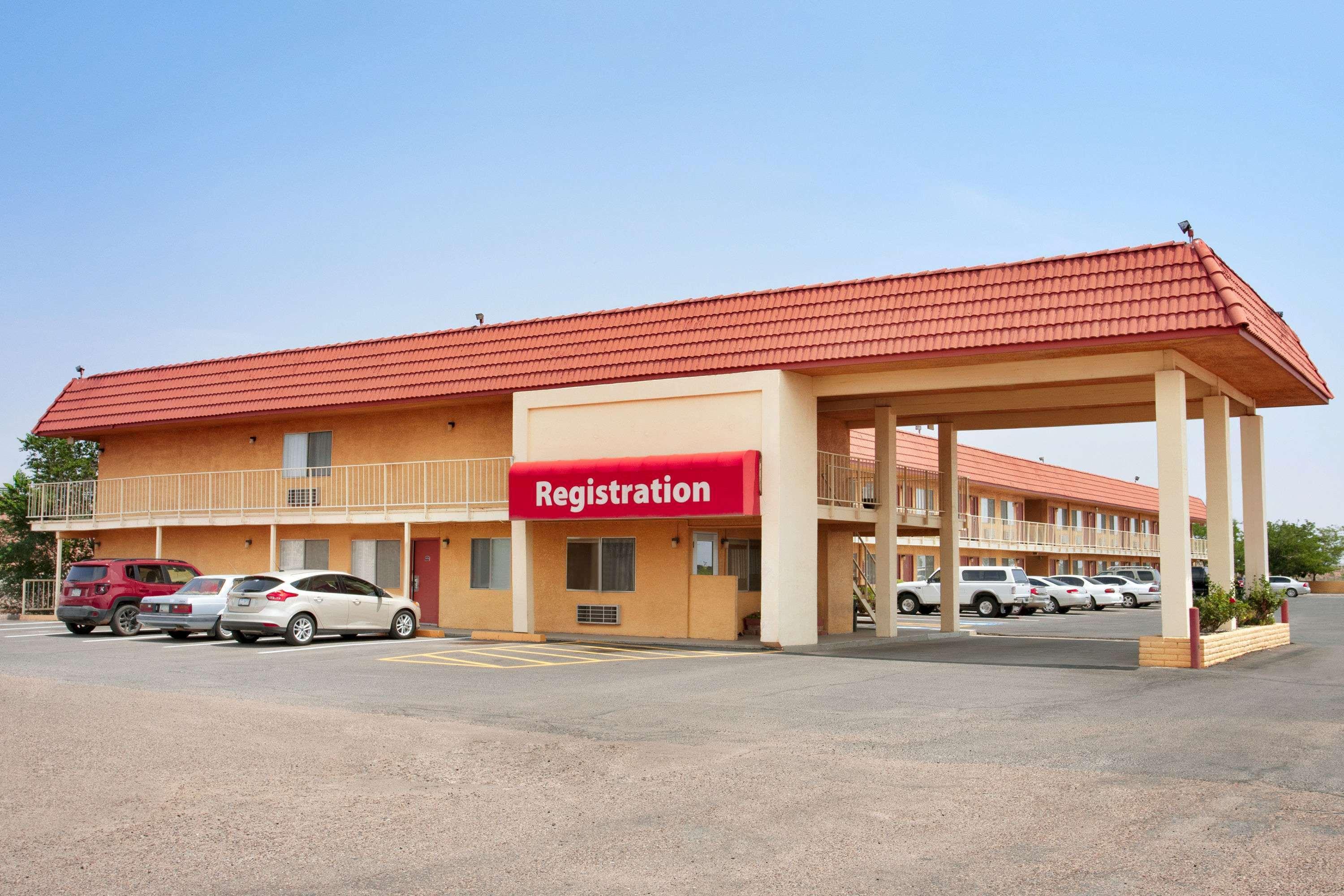 Clarion Pointe Winslow I-40 Extérieur photo