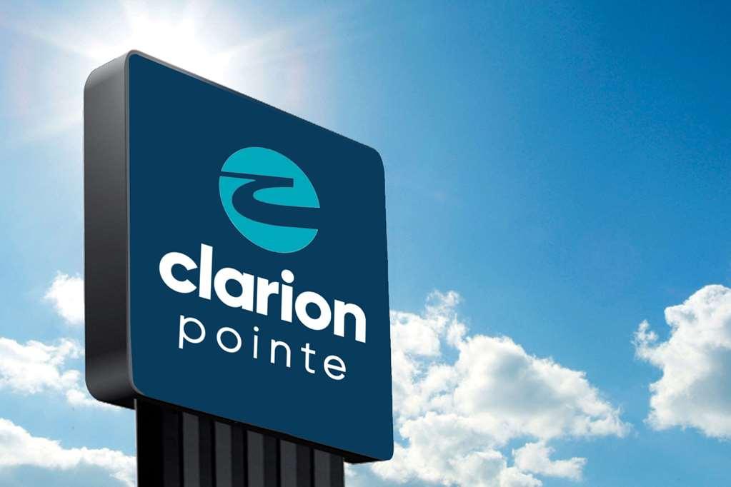 Hotel Clarion Pointe Winslow I-40 Extérieur photo