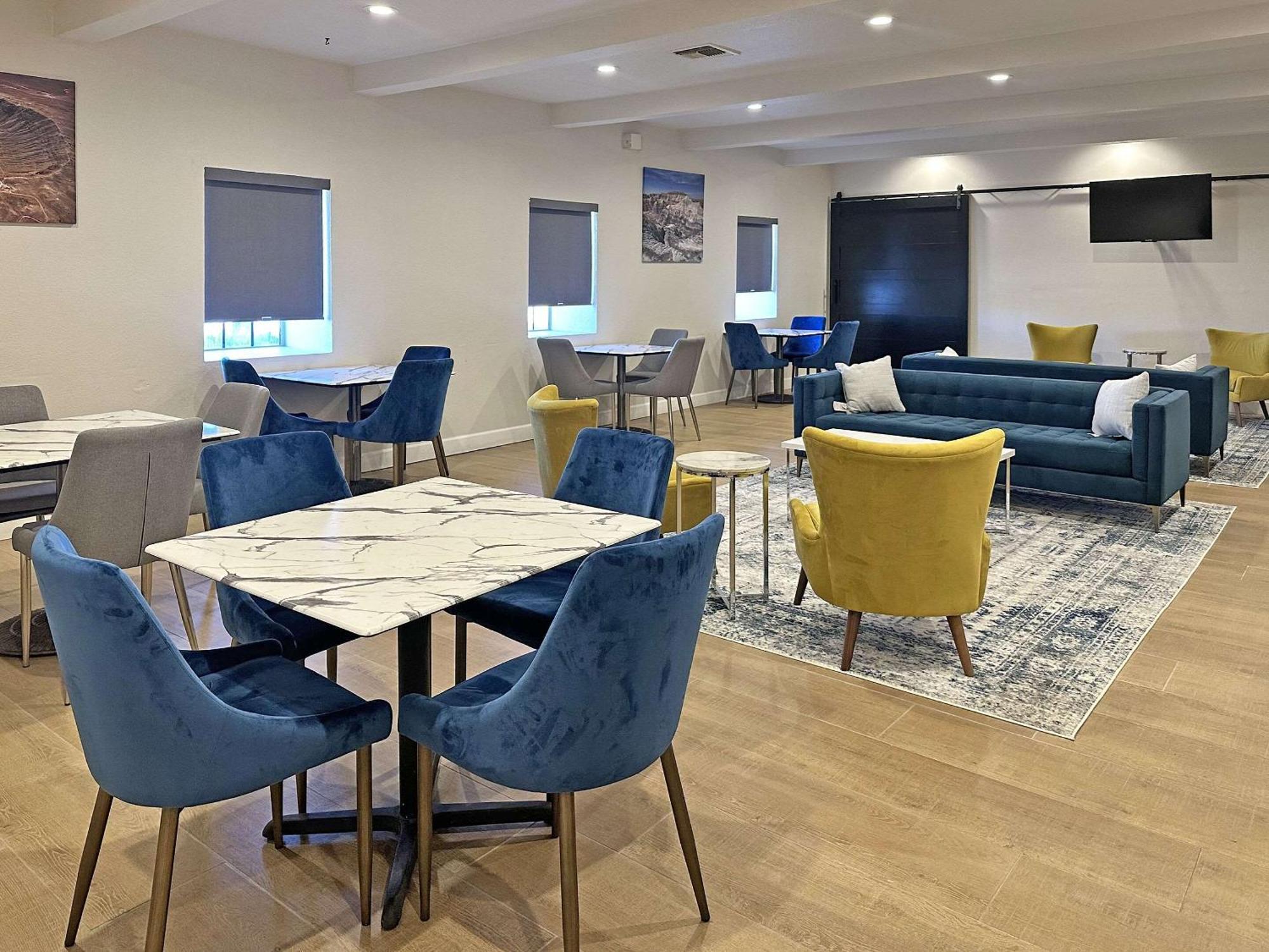 Clarion Pointe Winslow I-40 Extérieur photo