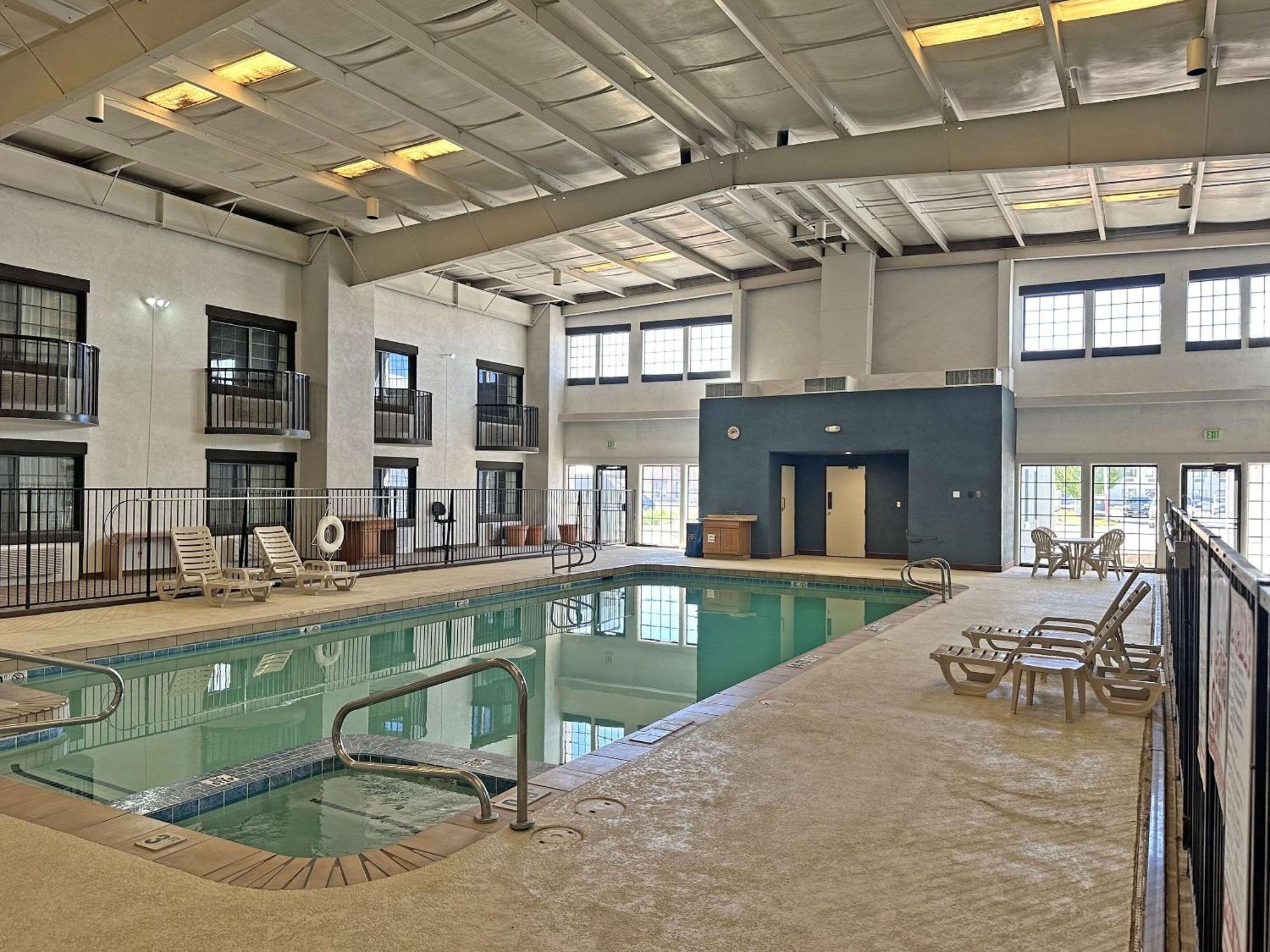 Clarion Pointe Winslow I-40 Extérieur photo