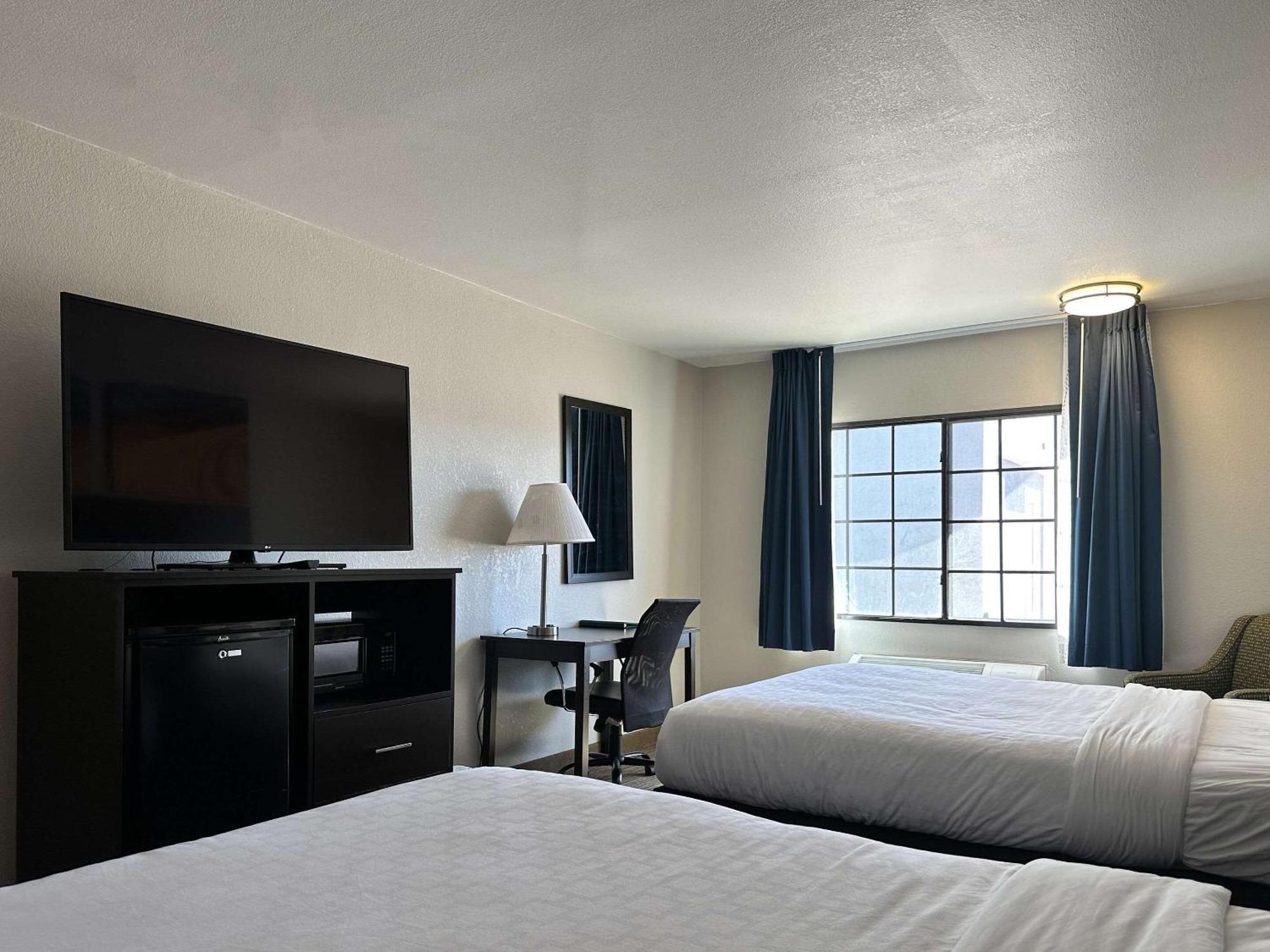 Clarion Pointe Winslow I-40 Extérieur photo
