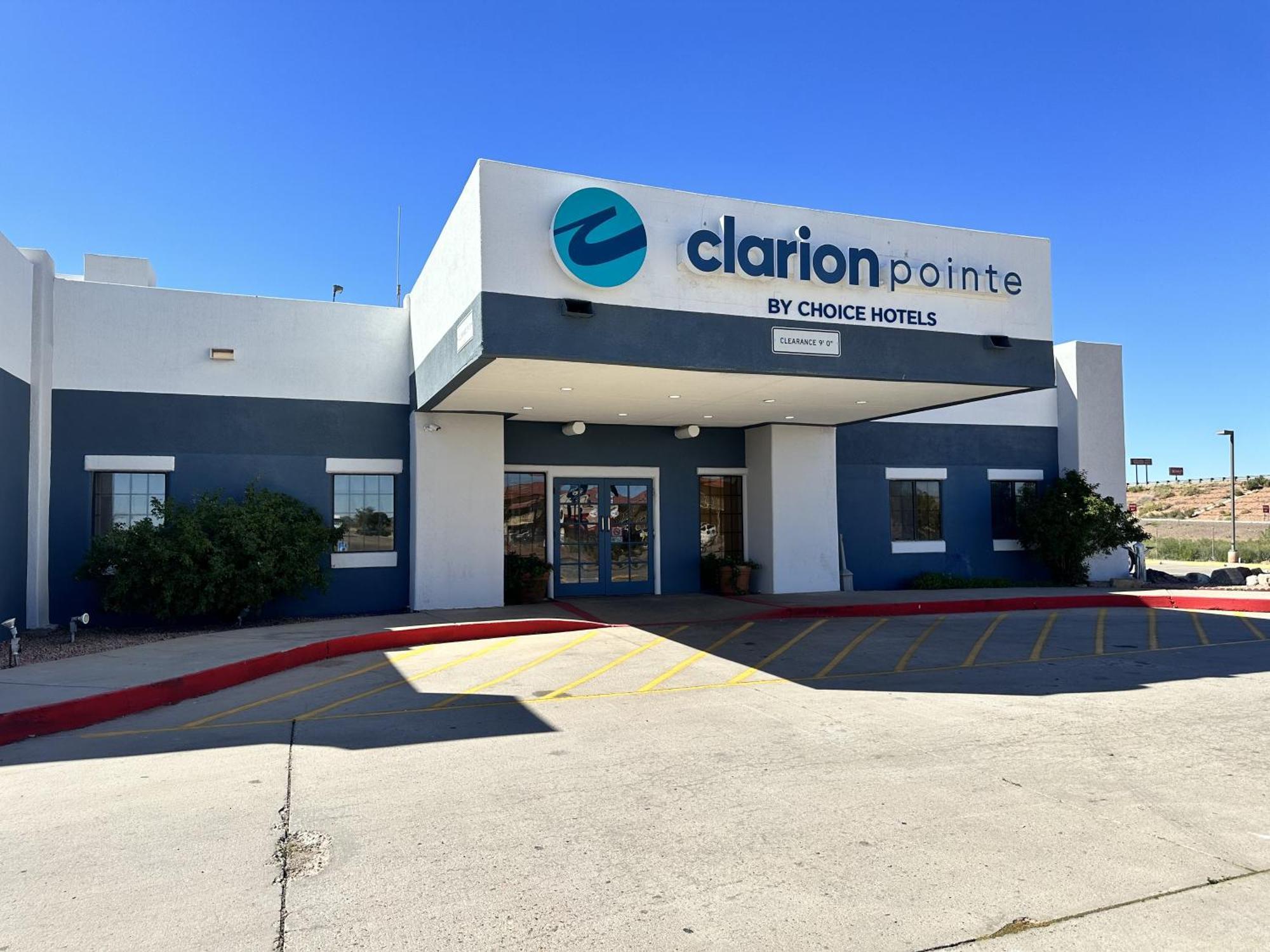 Clarion Pointe Winslow I-40 Extérieur photo